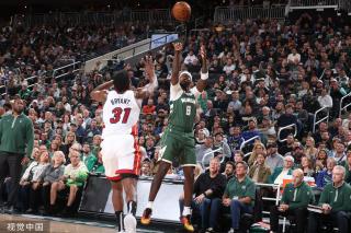 球员转会与 球员转会与